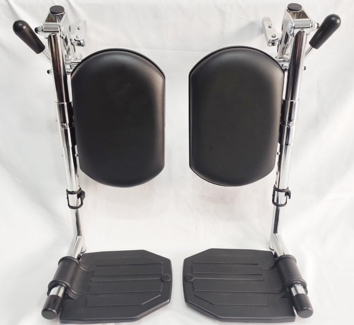 Heavy Duty Wheelchair with Elevating Legs and Aluminum Footplates A958556